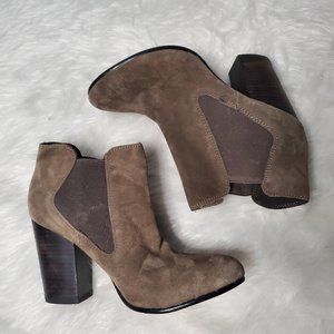 NWOT Bjorndal Taupe Andrews Heeled Boots/Booties, 9.5
